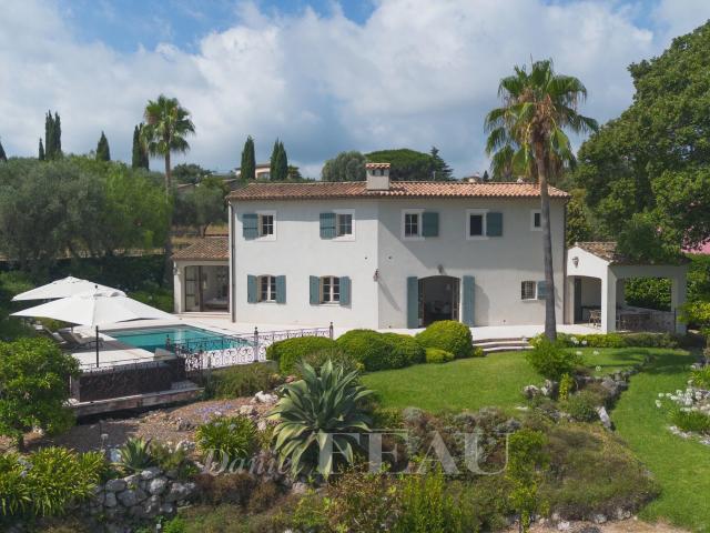 Maison 6 pièces 228 m²