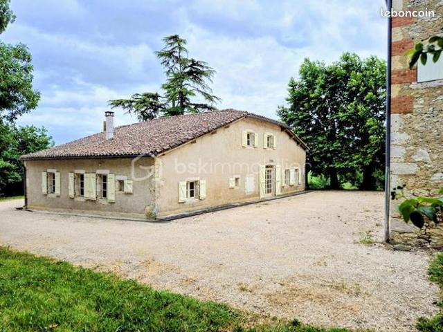 Maison 6 pièces 228 m²
