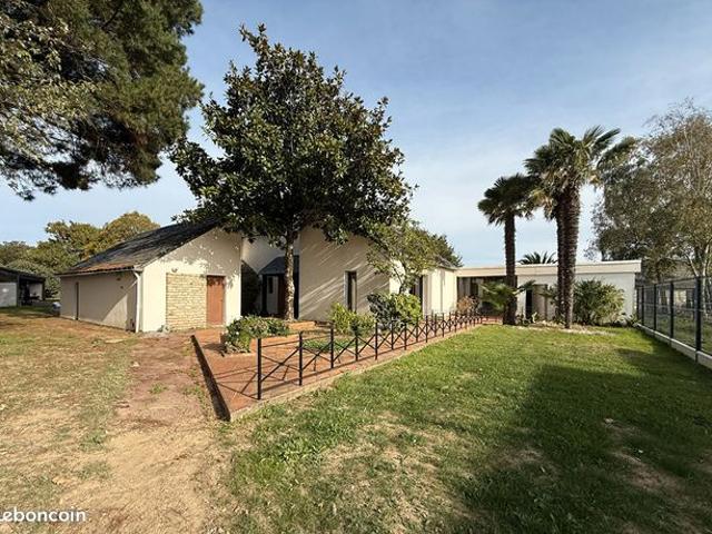 Maison 6 pièces 228 m²