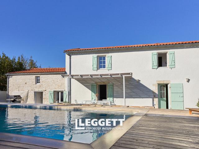 Maison 6 pièces 228 m²