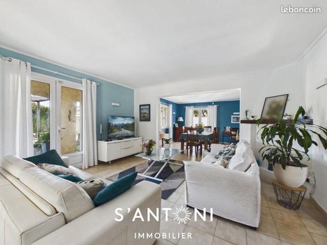 Maison 6 pièces 228 m²