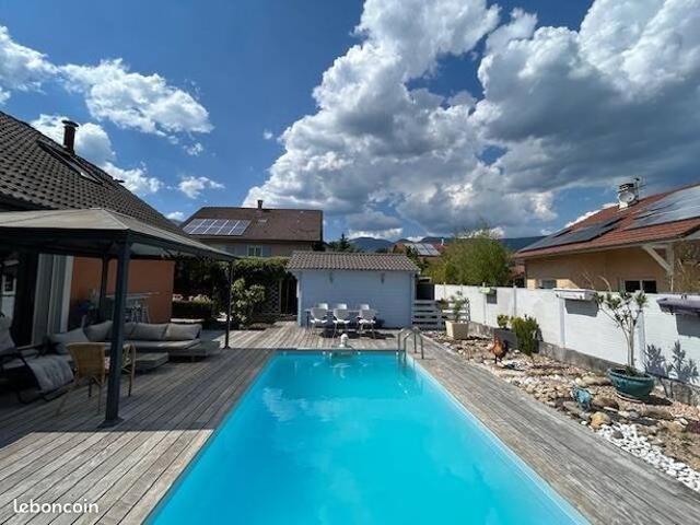 Maison 6 pièces 228 m²