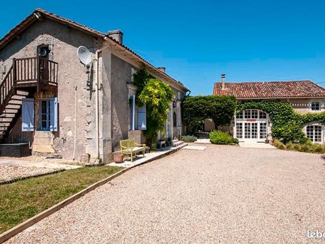 Maison 6 pièces 228 m²
