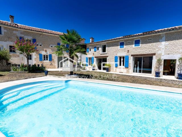 Maison 6 pièces 228 m²