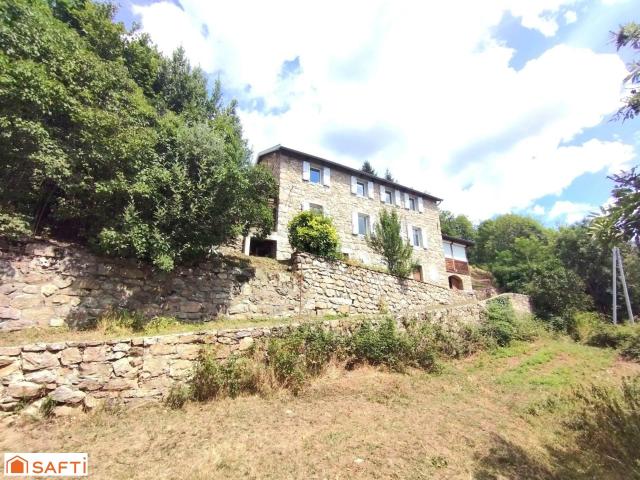 Maison 6 pièces 228 m²