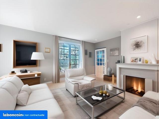Maison 6 pièces 228 m²