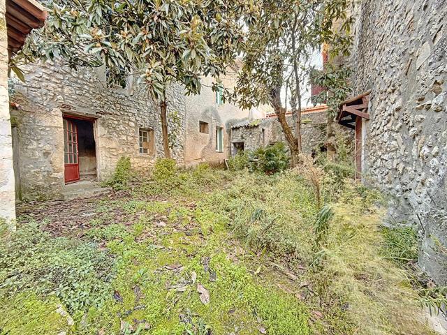 Maison 6 pièces 229 m² 229m² La Roque d'Anthéron