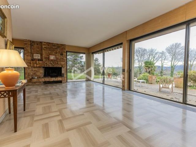 Maison 6 pièces 218 m²
