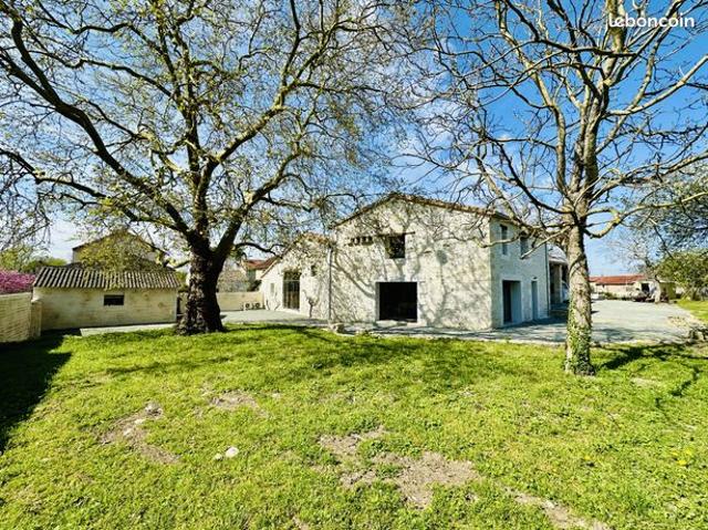 Maison 6 pièces 229 m²