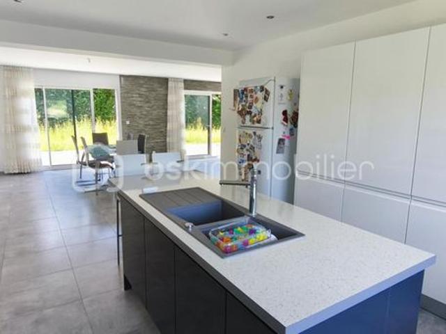Maison 6 pièces 229 m²
