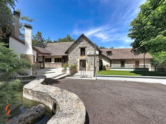 Maison 6 pièces 229 m²