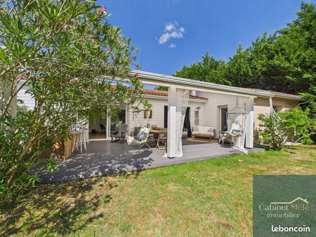 Maison 6 pièces 220 m²