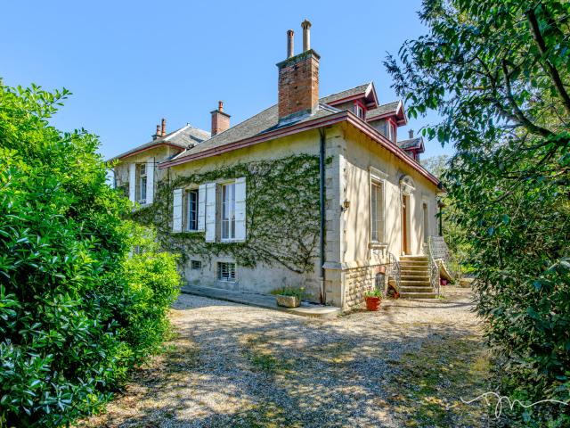 Maison 6 pièces 220 m²