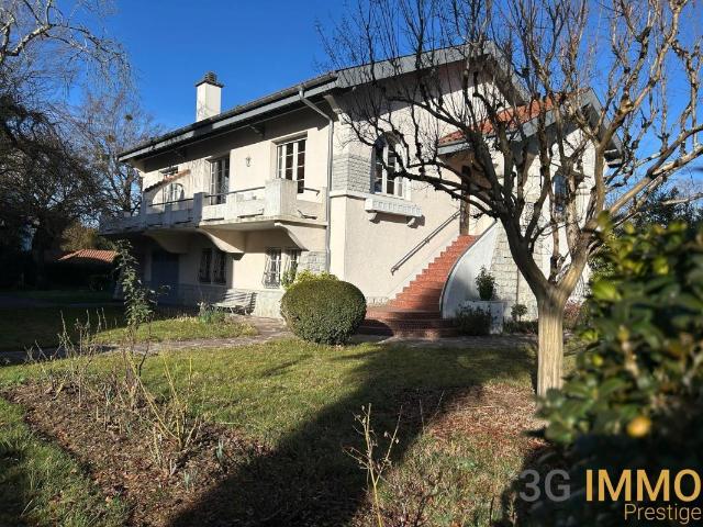 Maison 6 pièces 220 m²