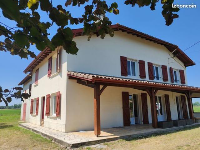 Maison 6 pièces 220 m²