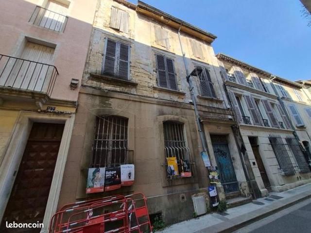 Maison 6 pièces 220 m²