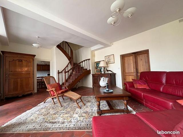 Maison 6 pièces 220 m²