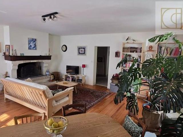 Maison 6 pièces 220 m²