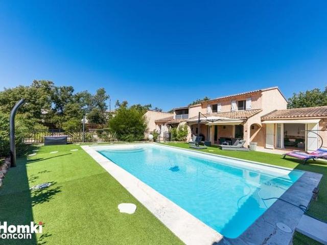 Maison 6 pièces 220 m²