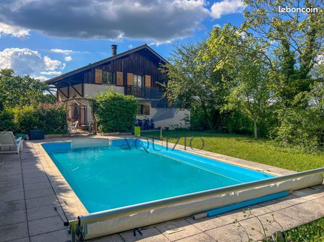 Maison 6 pièces 220 m²
