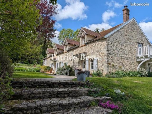 Maison 6 pièces 220 m²