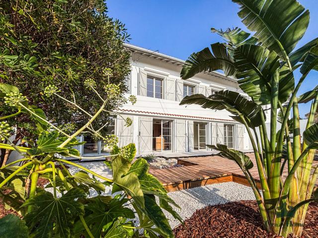 Maison 6 pièces 220 m²