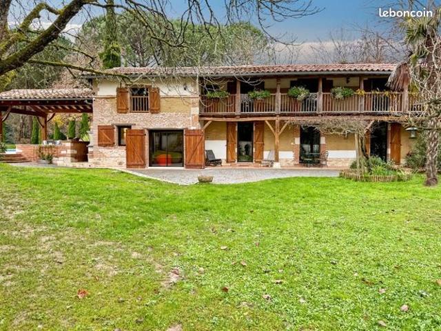 Maison 6 pièces 220 m²