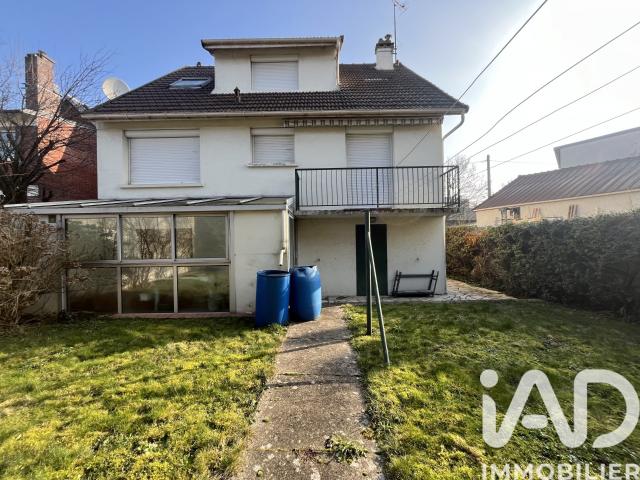 Maison 6 pièces 220 m²