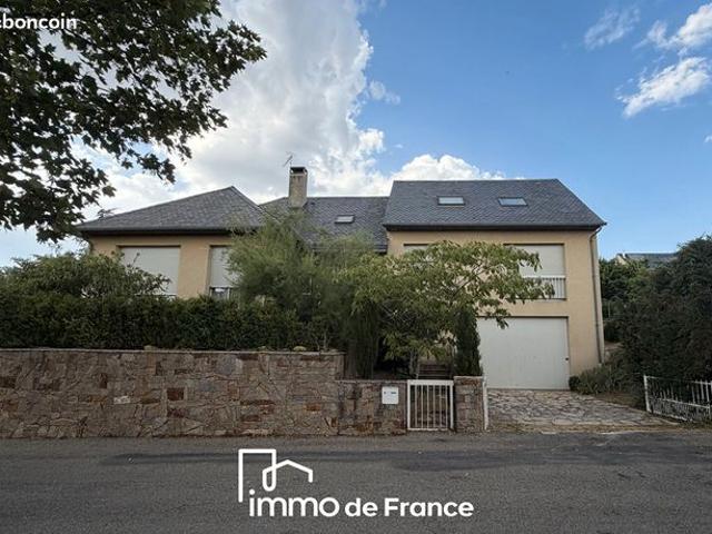 Maison 6 pièces 220 m²