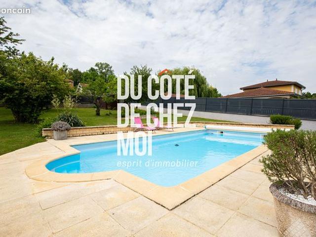 Maison 6 pièces 220 m²