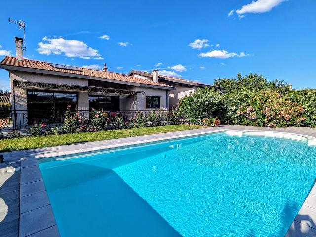 Maison 6 pièces 220 m²