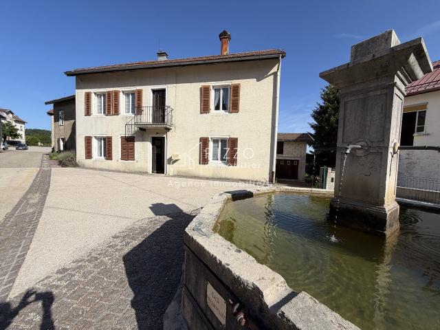 Maison 6 pièces 220 m²