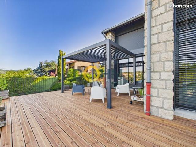 Maison 6 pièces 220 m²