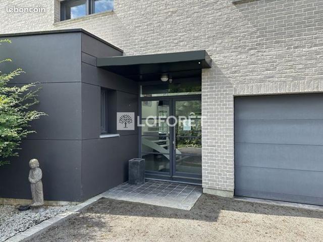 Maison 6 pièces 220 m²