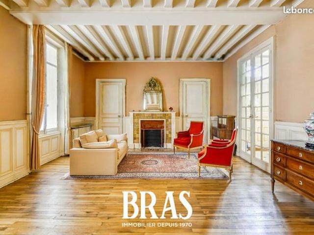 Maison 6 pièces 220 m²