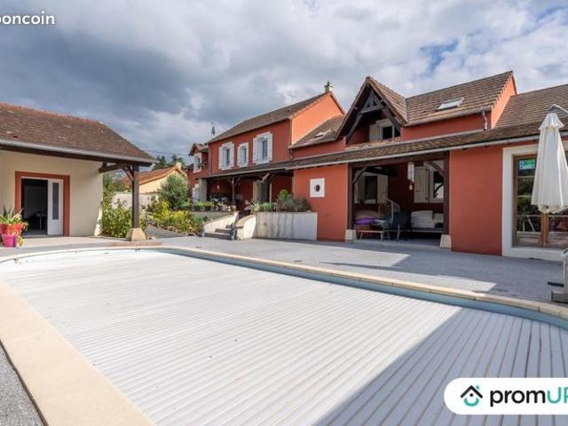 Maison 6 pièces 220 m²