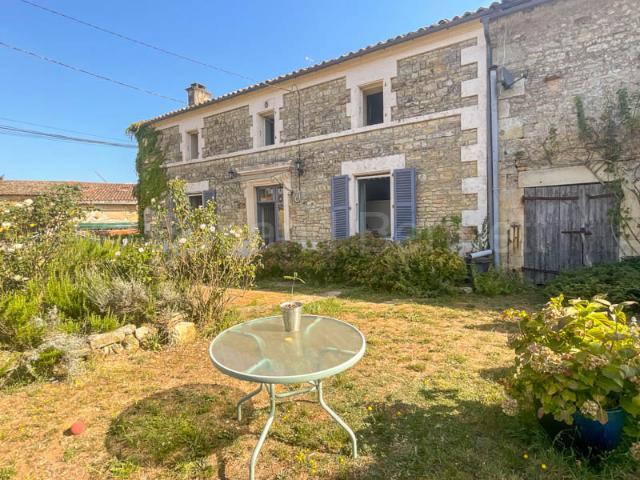Maison 6 pièces 220 m²