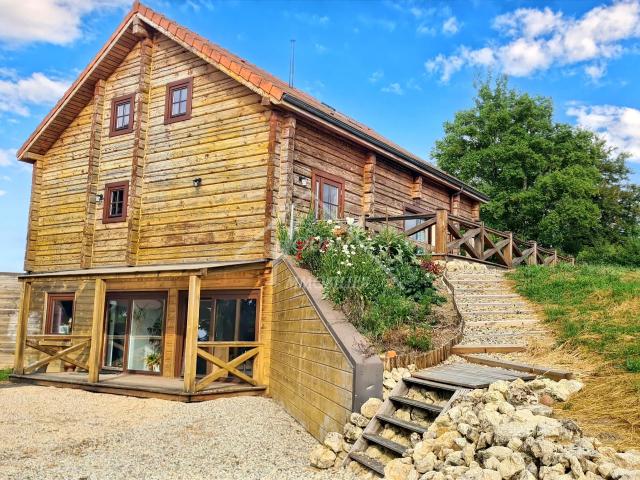 Maison 6 pièces 220 m²