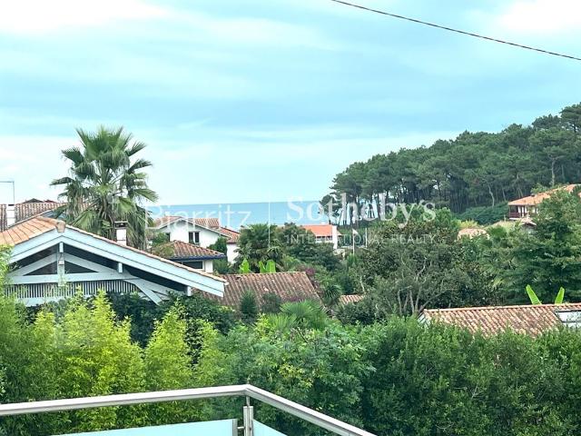 Maison 6 pièces 220 m²