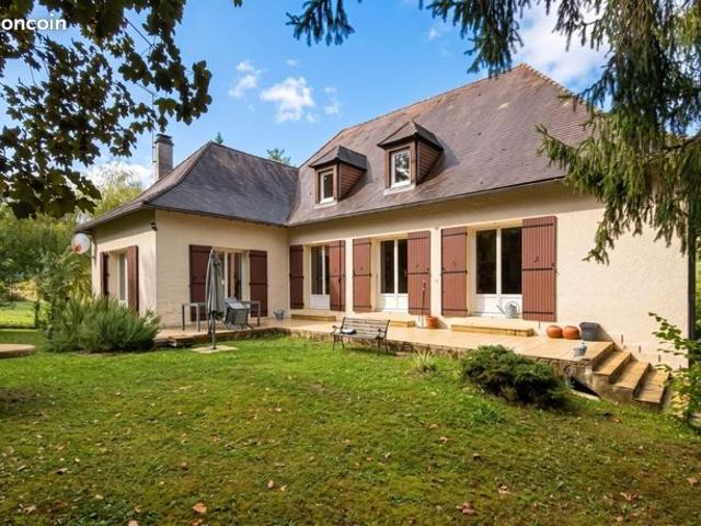 Maison 6 pièces 220 m²
