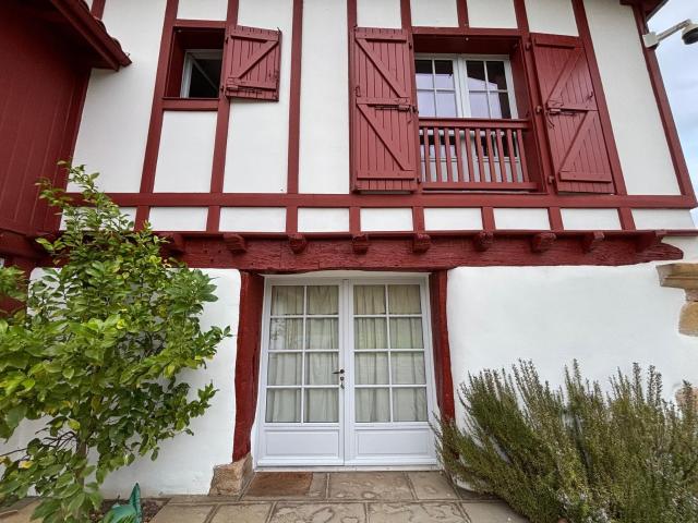 Maison 6 pièces 220 m²