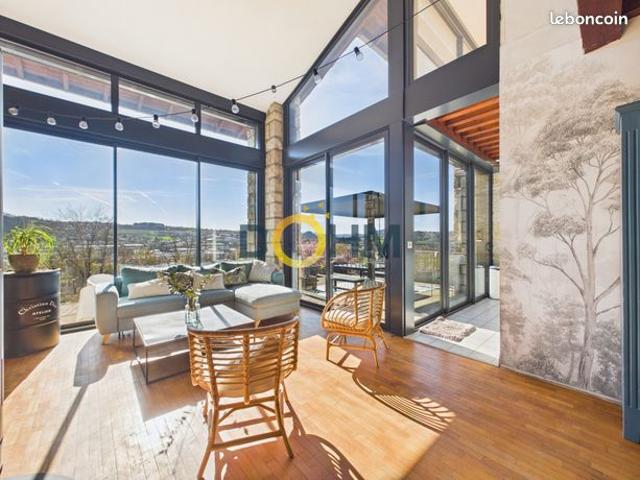Maison 6 pièces 220 m²