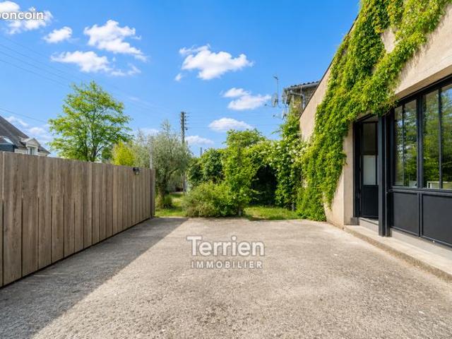 Maison 6 pièces 220 m²