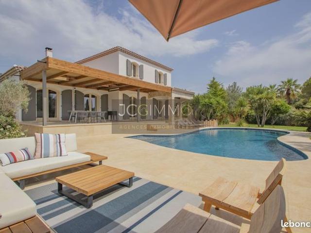 Maison 6 pièces 220 m²