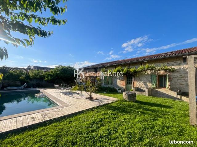 Maison 6 pièces 220 m²