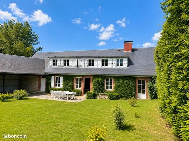 Maison 6 pièces 220 m²