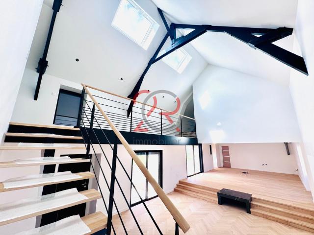 Maison 6 pièces 220 m²