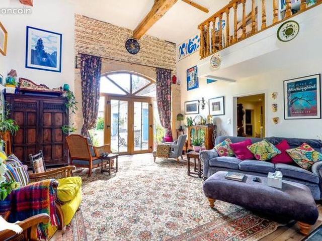 Maison 6 pièces 220 m²