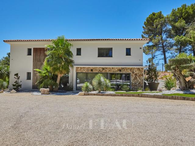 Maison 6 pièces 220 m²