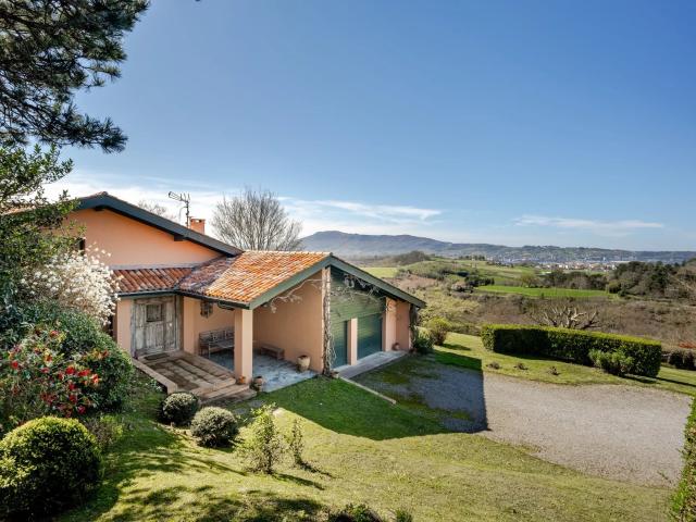Maison 6 pièces 220 m²